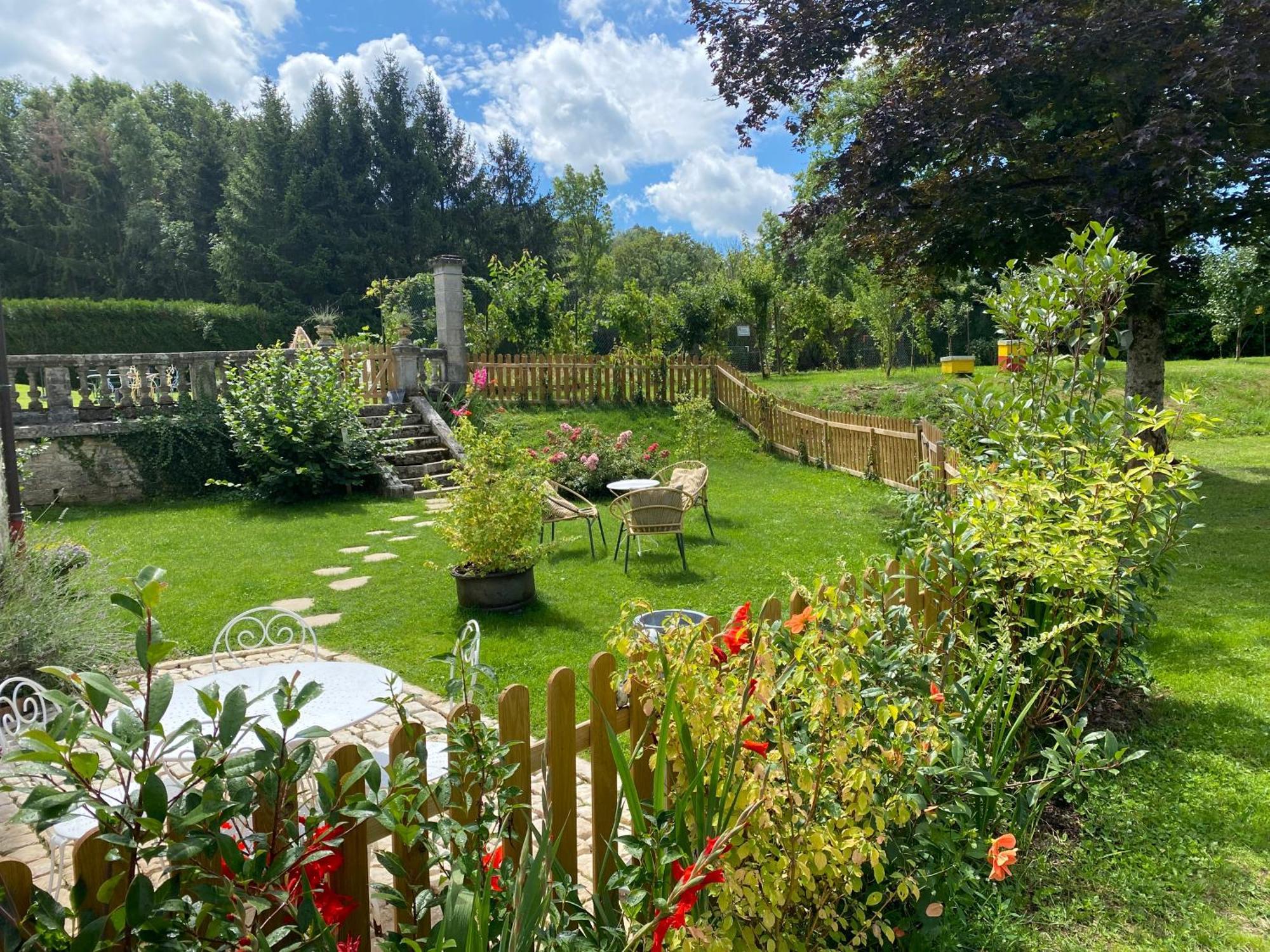 Bed and Breakfast Le Colombier De Malpas Quingey Esterno foto