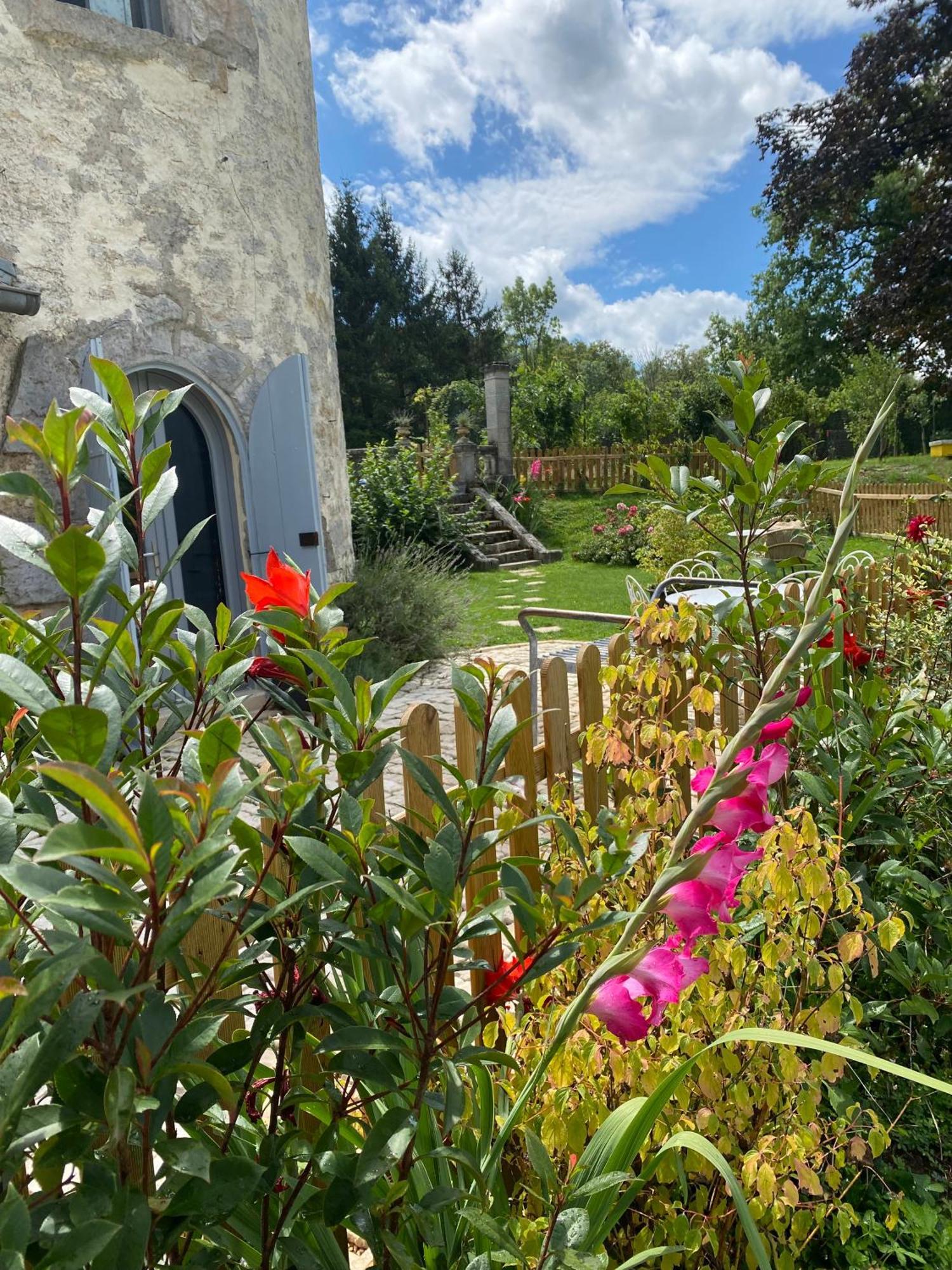 Bed and Breakfast Le Colombier De Malpas Quingey Esterno foto