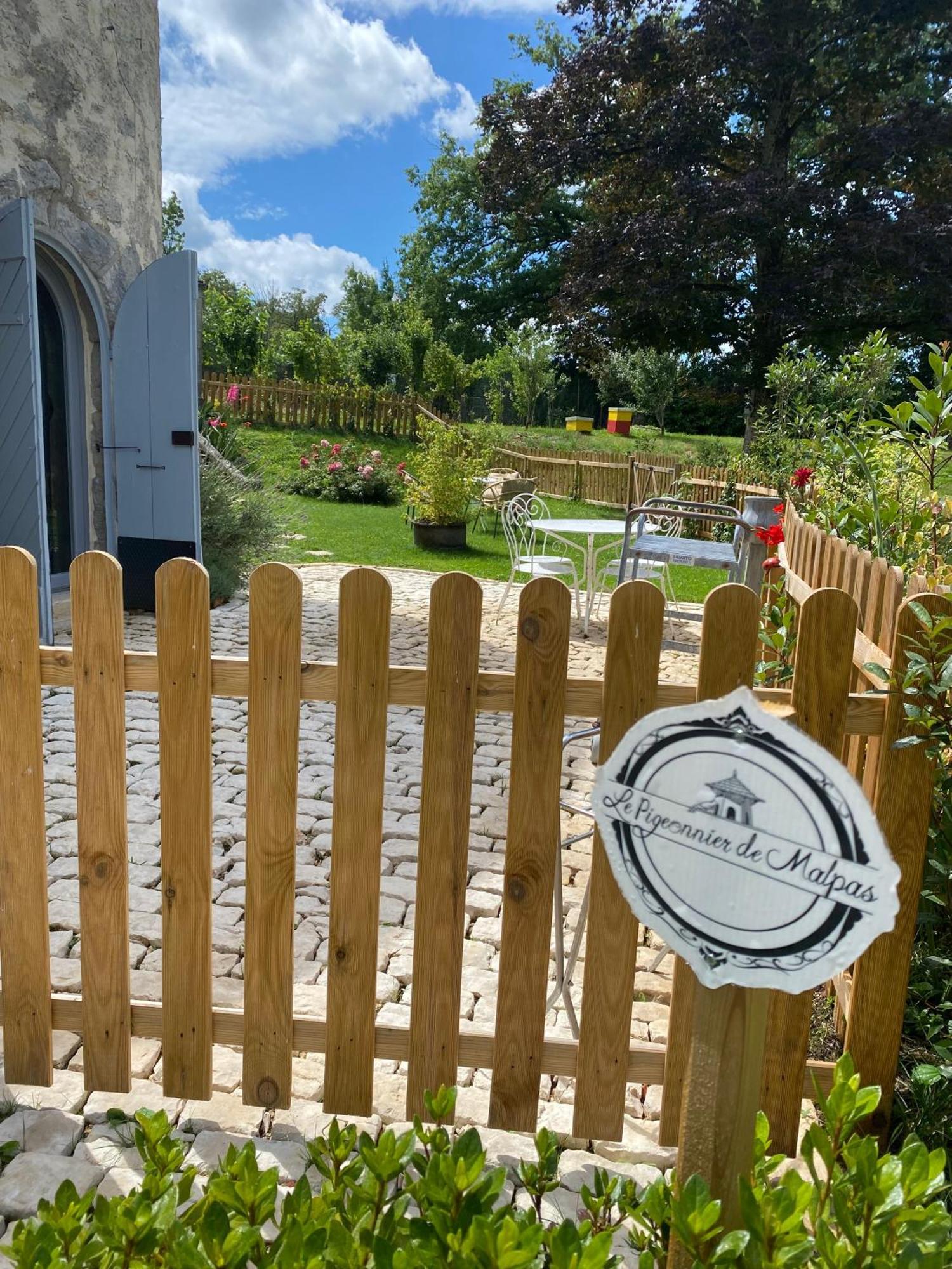 Bed and Breakfast Le Colombier De Malpas Quingey Esterno foto